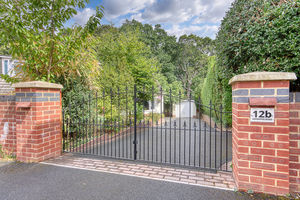 Front External- click for photo gallery